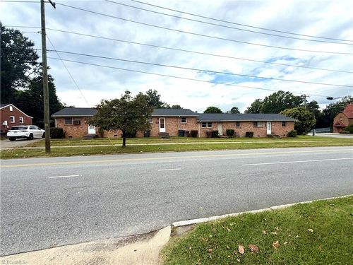 600 S Benbow Rd, Greensboro, NC, 27401-3407 | Card Image