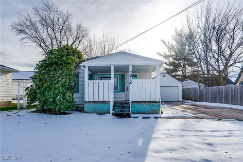 1212 Benton St, Barberton, OH, 44203-7454 | Card Image