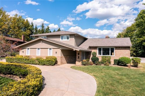25219 Duffield Rd, Beachwood, OH, 44122-3260 | Card Image