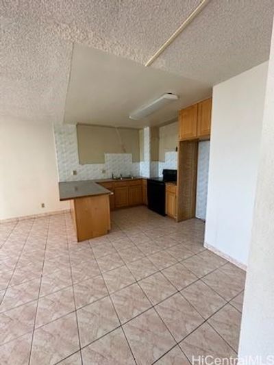 E1414 - 1255 Nuuanu Avenue, Home with 2 bedrooms, 1 bathrooms and null parking in Honolulu HI | Image 2