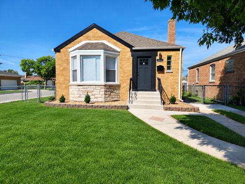 5000 N Nordica Ave, Chicago, IL, 60656-3604 | Card Image