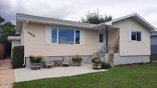 409 9 St E, Drumheller, AB, T0J0Y5 | Card Image