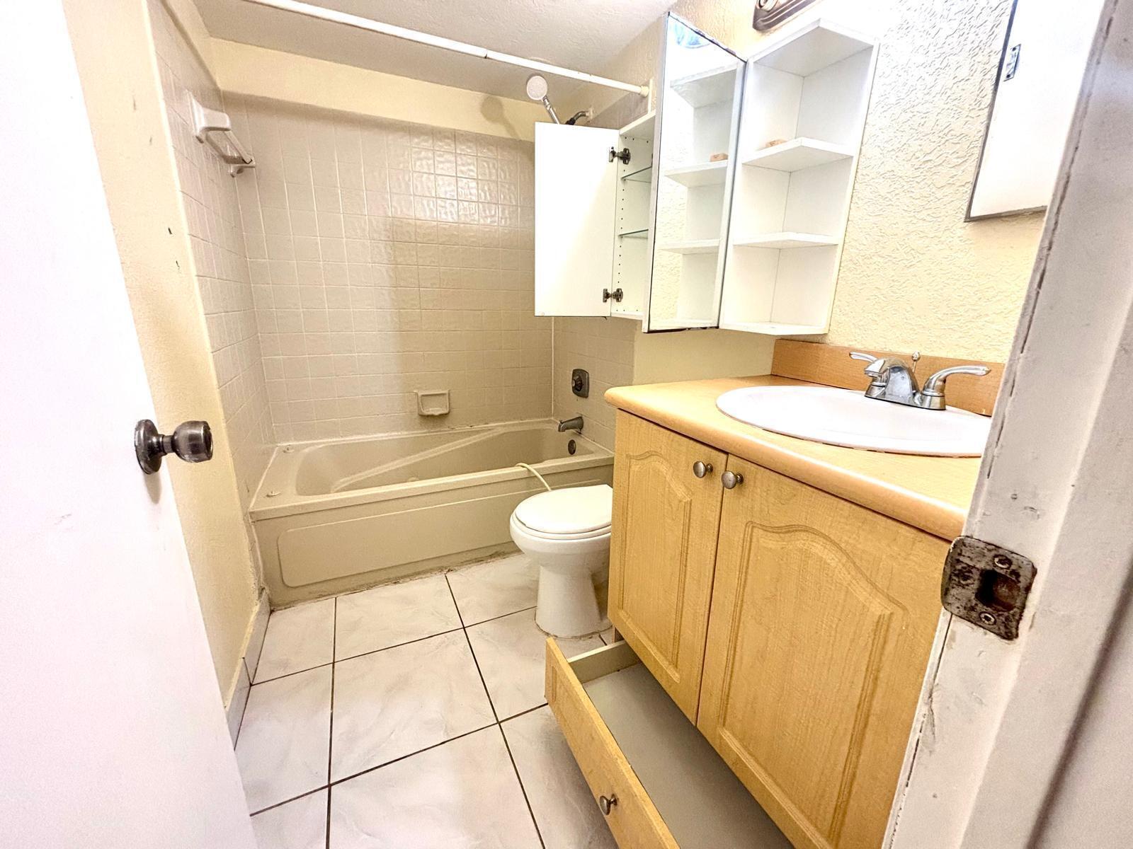 Residential in Pembroke Pines 3