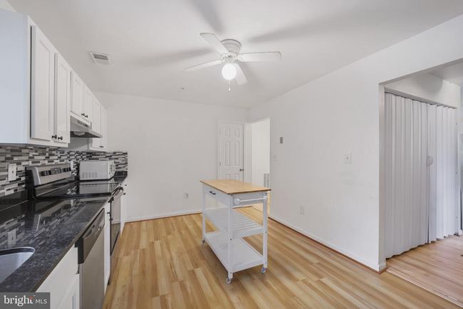21 - 5616 Larson Ct, Condo with 2 bedrooms, 1 bathrooms and null parking in CAPITOL HEIGHTS MD | Image 5