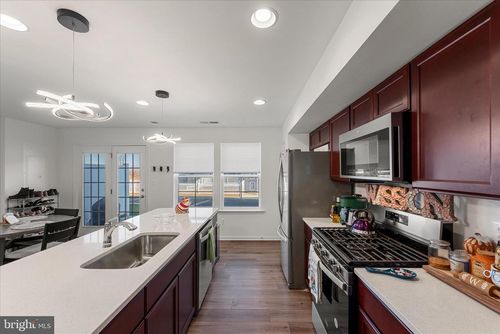 262 Battlefield Dr, CHARLES TOWN, WV, 25414-2610 | Card Image