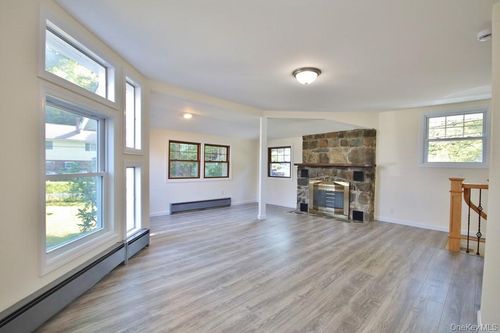 78 Dunderberg Rd, Putnam Valley, NY, 10579-2111 | Card Image