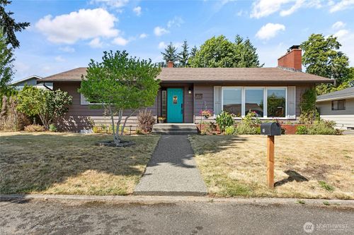1612 Kok Rd, Lynden, WA, 98264-2055 | Card Image