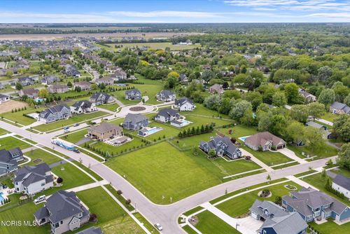 5102 Belfort Dr, Perrysburg, OH, 43551-6261 | Card Image