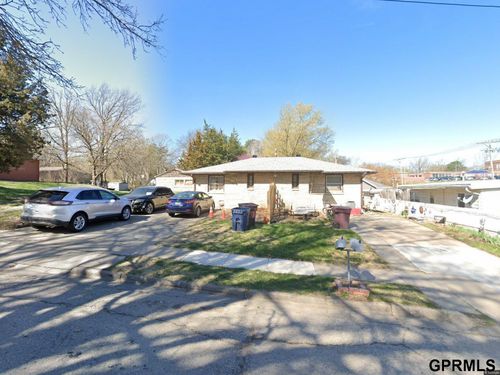 415-411 S 50th St, Lincoln, NE, 68510-1905 | Card Image