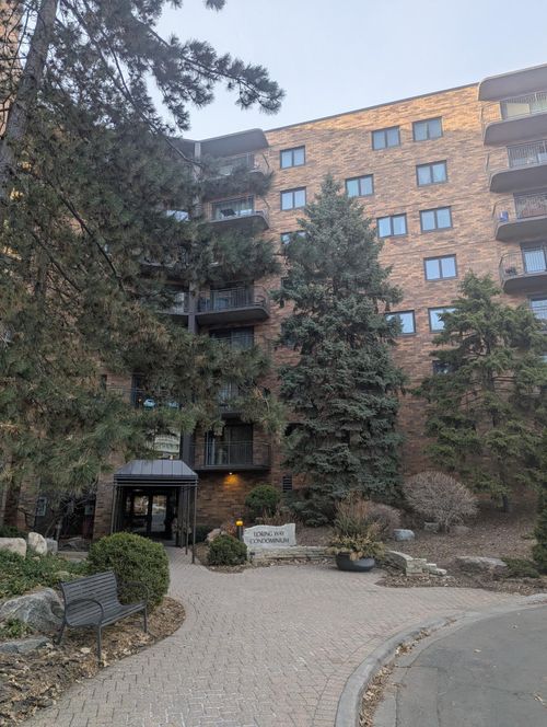 417-210 W Grant St, Minneapolis, MN, 55403-2245 | Card Image