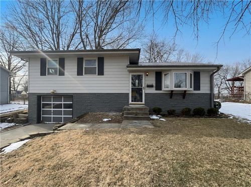 5342 N Palmer Ave, Kansas City, MO, 64119-5104 | Card Image