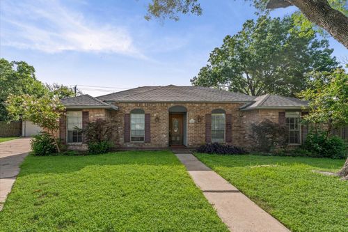 13502 Knottinghill Dr, Sugar Land, TX, 77498-2449 | Card Image
