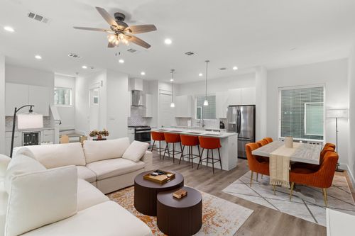 517 Schweikhardt St, Houston, TX, 77020-7745 | Card Image