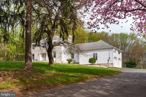 304 Schoolhouse Rd, MONROE TOWNSHIP, NJ, 08831-3508 | Card Image