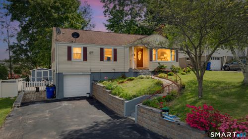 25 Crystal St, Wethersfield, CT, 06109-1509 | Card Image