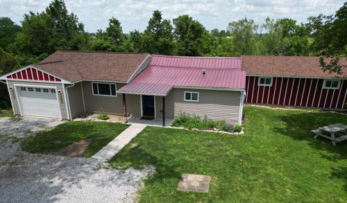14165 Yankeetown Chenoweth Rd, Mount Sterling, OH, 43143-9494 | Card Image
