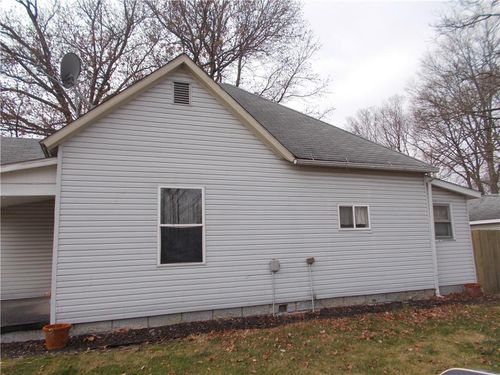 501 W South St, Bethany, IL, 61914-9525 | Card Image