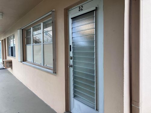 32 Salisbury B, West Palm Beach, FL, 33417-1942 | Card Image