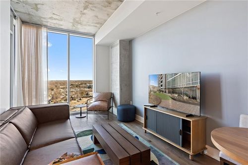 1506-48 East Ave, Austin, TX, 78701-4317 | Card Image