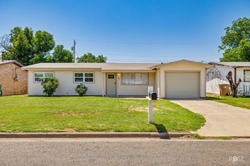 2215 Chapman St, San Angelo, TX, 76901-1253 | Card Image