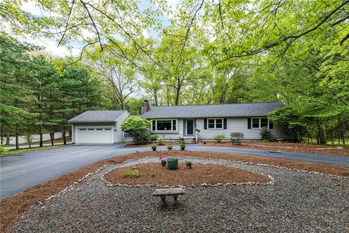 529 Shippeetown Rd, East Greenwich, RI, 02818-1132 | Card Image