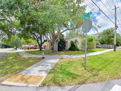 480 N 57th Ave, Home with 0 bedrooms, 0 bathrooms and 5 parking in Hollywood FL | Image 2