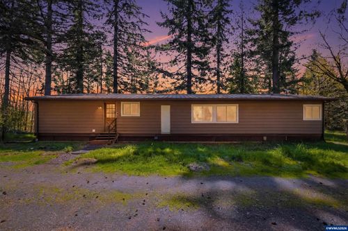 32797 Dan Cupp Rd, Saint Helens, OR, 97051-9033 | Card Image