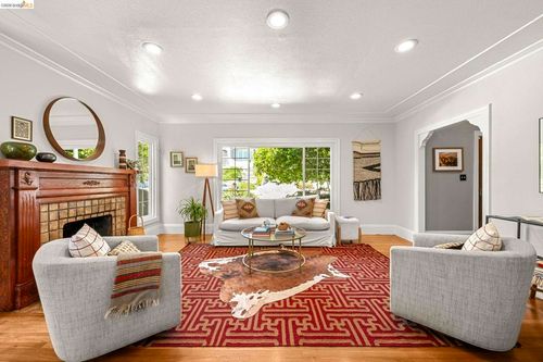 791 Santa Ray Ave, Oakland, CA, 94610-1736 | Card Image