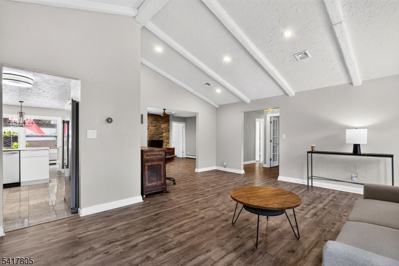 Residential in Ringwood Boro 4