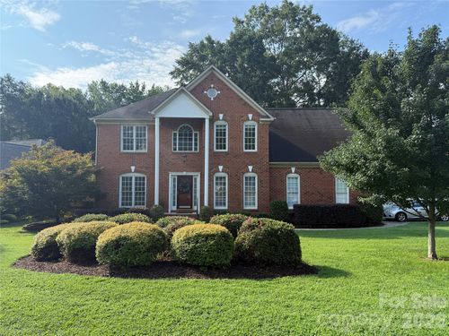 2000 Stoney Creek Dr Nw, Concord, NC, 28027-8073 | Card Image