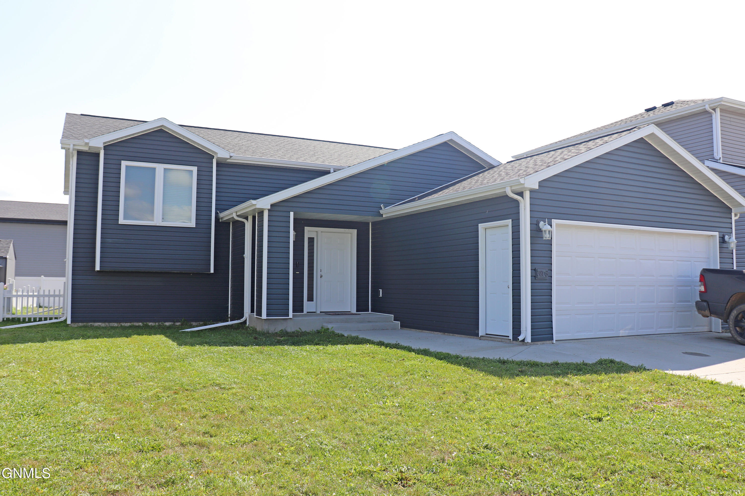 Amity Cir, Mandan, ND 58554