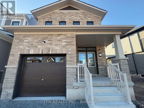 28 Canvas Crescent, Welland (Dain City), ON, L3B0P4 | Card Image