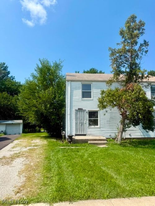 24801 Fisher Rd, Euclid, OH, 44117-1218 | Card Image