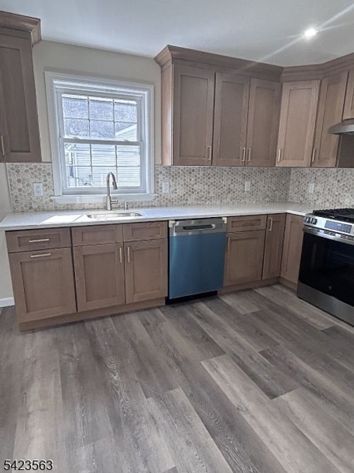 22 Cross St, Vauxhall, NJ, 07088-1208 | Card Image