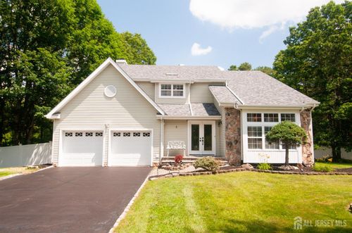5 Dan Ct, Old Bridge, NJ, 08857-2936 | Card Image