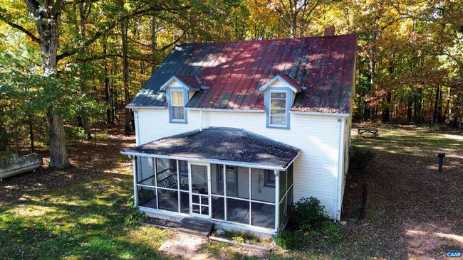1367 S Constitution Rte, House other with 4 bedrooms, 1 bathrooms and null parking in DILLWYN VA | Image 4