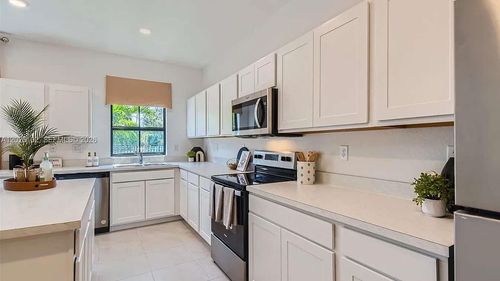 876 Nw 3rd Way, Pompano Beach, FL, 33060-8892 | Card Image