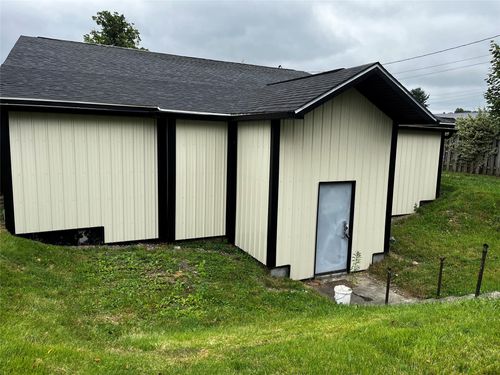 116 Park St, Corry, PA, 16407-1665 | Card Image