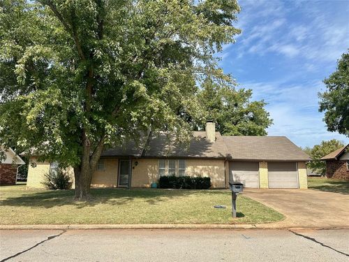 1027 W Windsor Way, Purcell, OK, 73080-1656 | Card Image