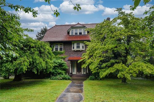 20 Seneca Pkwy, Rochester, NY, 14613-1202 | Card Image