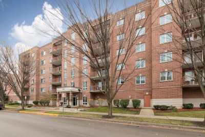 506 - 1327 E Washington Street, Condo with 2 bedrooms, 1 bathrooms and 1 parking in Des Plaines IL | Image 3