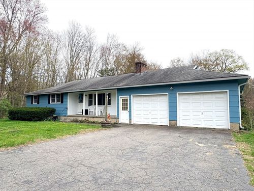 135 Pelham Rd, Amherst, MA, 01002-1696 | Card Image