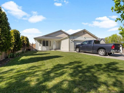 5637 Mickshelly Circle, Klamath Falls, OR, 97603 | Card Image