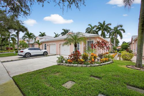 10761 Pelican Dr, Wellington, FL, 33414-6153 | Card Image
