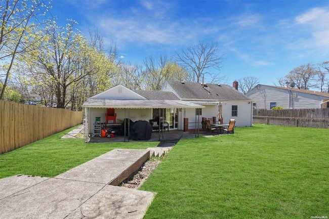 159 Ohls St, House other with 3 bedrooms, 1 bathrooms and null parking in Patchogue NY | Image 5