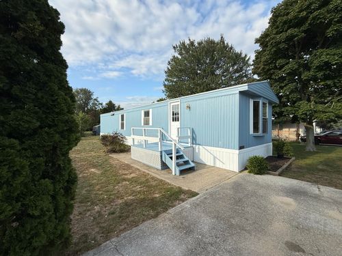 129 Maple Ct, Muskegon, MI, 49445-1476 | Card Image