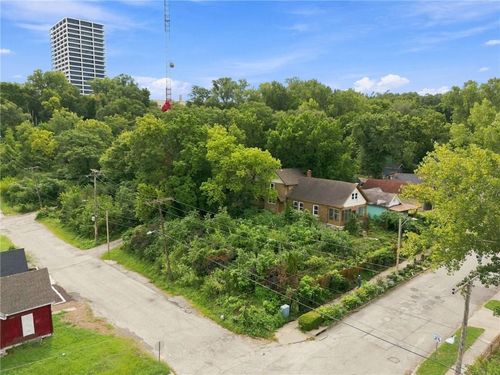 3003 Jarboe St, Kansas City, MO, 64108-3548 | Card Image