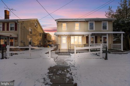 810 W 2nd St, Florence, NJ, 08518-1106 | Card Image