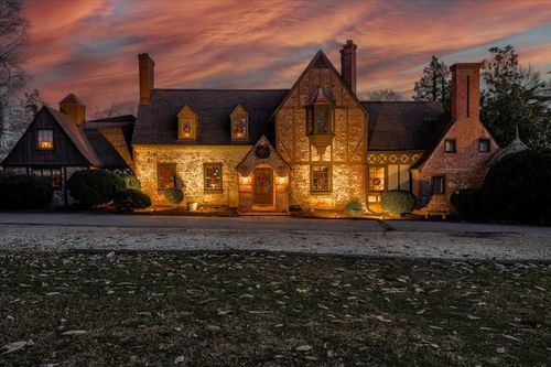 1670 Church St, APPOMATTOX, VA, 24522-7700 | Card Image