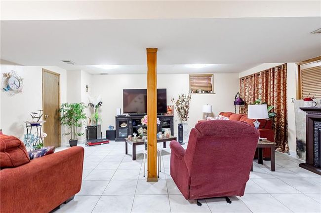27 Bascom Pl, Home with 6 bedrooms, 3 bathrooms and null parking in Staten Island NY | Image 17